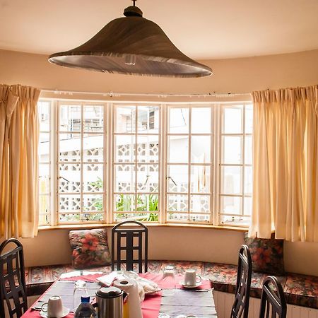 Upperroom Guesthouse มบาบาเน ภายนอก รูปภาพ