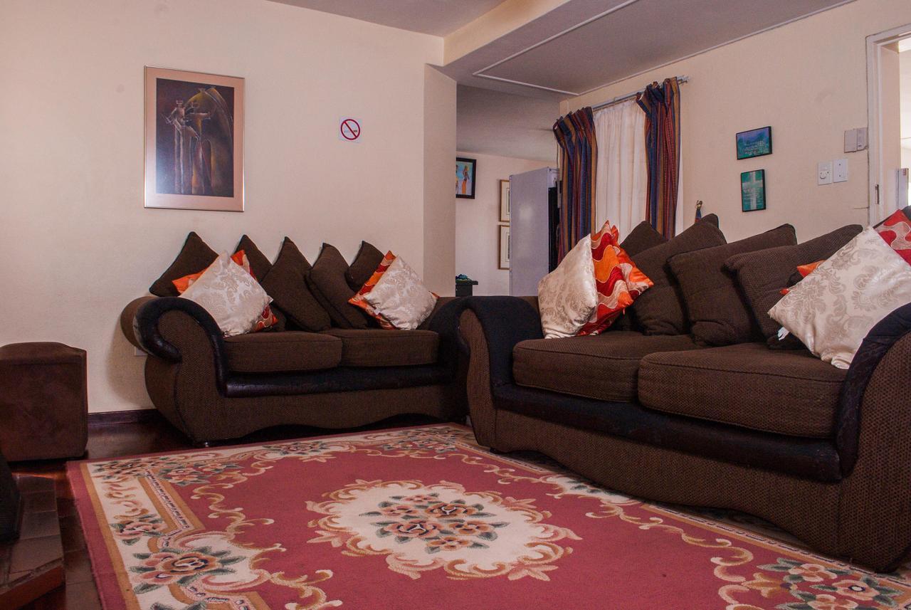 Upperroom Guesthouse มบาบาเน ภายนอก รูปภาพ